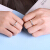 プラチナは、結婚指輪の男女を指して結婚します。