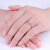 ブラックス18 Kゴンドー豪華グルプロにはダイヤム4本の指輪が入っています。结婚指轮/プロポーズ/婚约指轮白18 K金(50+15)はFG色に分けられます。