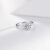 周六福ジュリー白18 K金群には女性用ダイヤムドの指輪KGDB 023227主石約6分13号が押し込まれています。