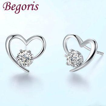 Begoris dai yaモモントピア18 K金ダイヤモモンドピアは全部で8点プラチナ版です。